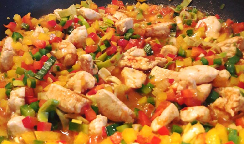 Rijst met kip, paprika en prei | FOOD&YOU